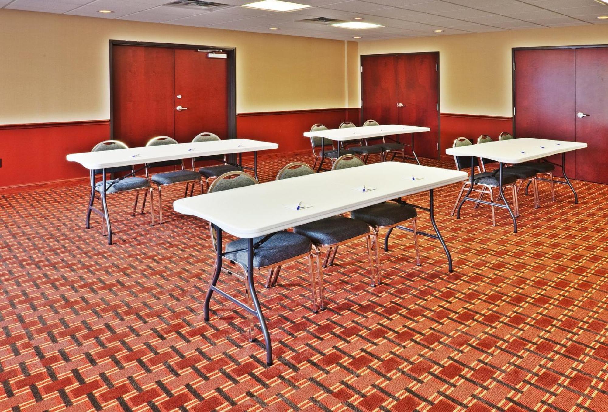 Holiday Inn Express & Suites Perry By Ihg Экстерьер фото